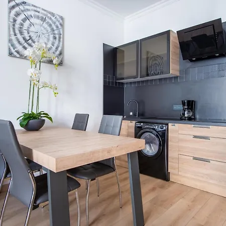 Apartment Sunny And Modern Baquis Flat