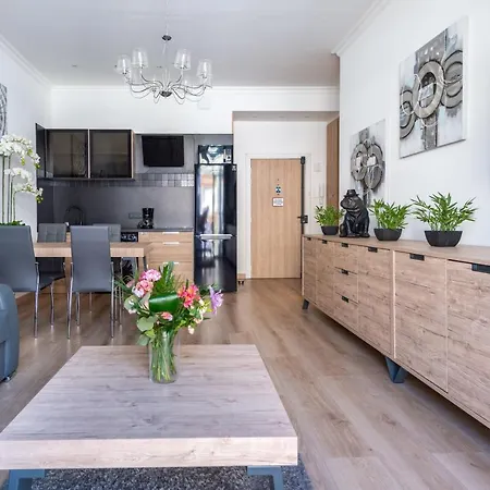 Sunny And Modern Baquis Flat Apartment *