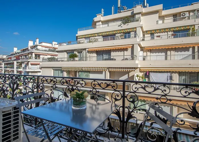 Sunny And Modern Baquis Flat * Nice